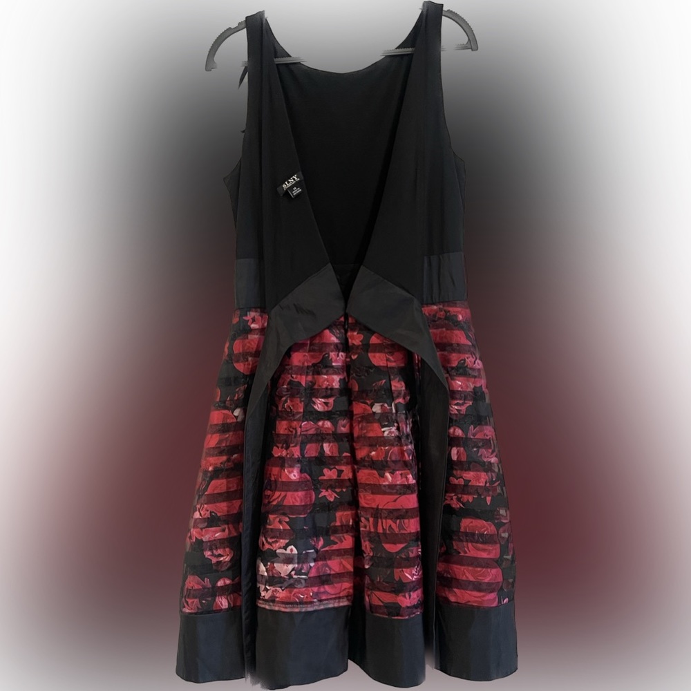 Chic Sleeveless High-Low Floral Dress with Sash Ties Size 14 - Picture 3 of 3